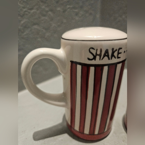 Ceramic Sprinkle and Shake Salt and Pepper Shakers Red and White - Picture 2 of 5